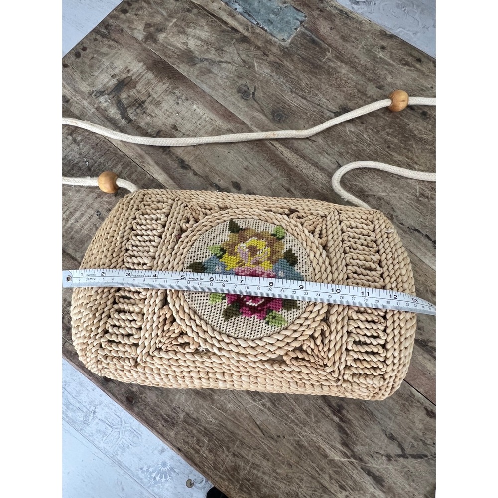 Vintage Boho Straw Raffia Purse Embroidered Cross Stitch Floral Crossbody Bag - Picture 8 of 10